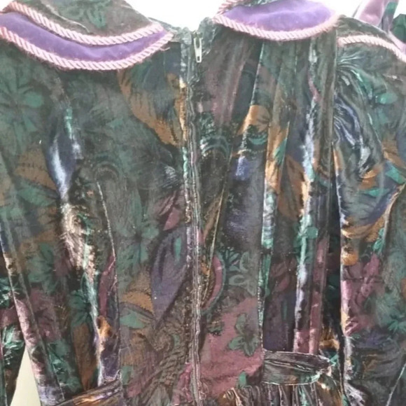 Vintage Victorian Velvet dress for  girls - Picture 7 of 7